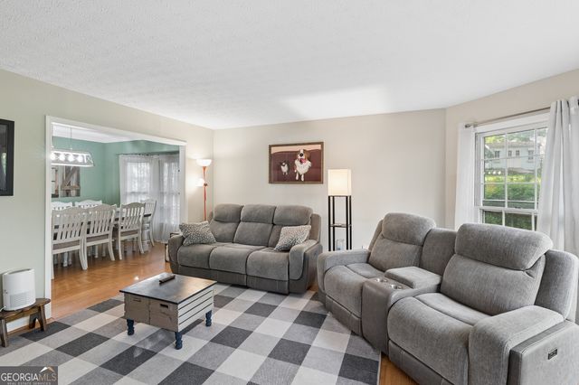 1880 Whispering Willow Way SW, Lilburn, GA 30047