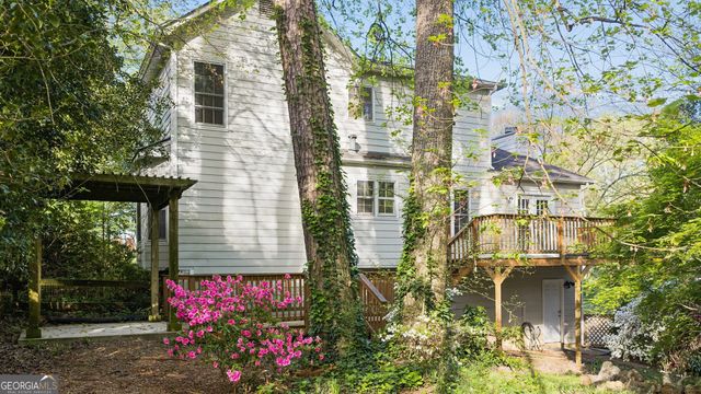 1880 Whispering Willow Way SW, Lilburn, GA 30047