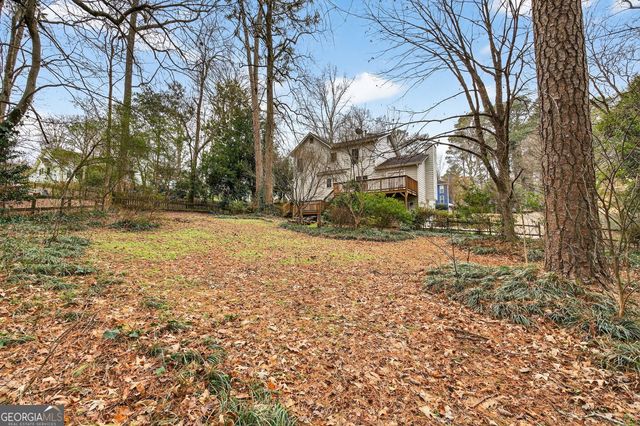 1880 Whispering Willow Way SW, Lilburn, GA 30047