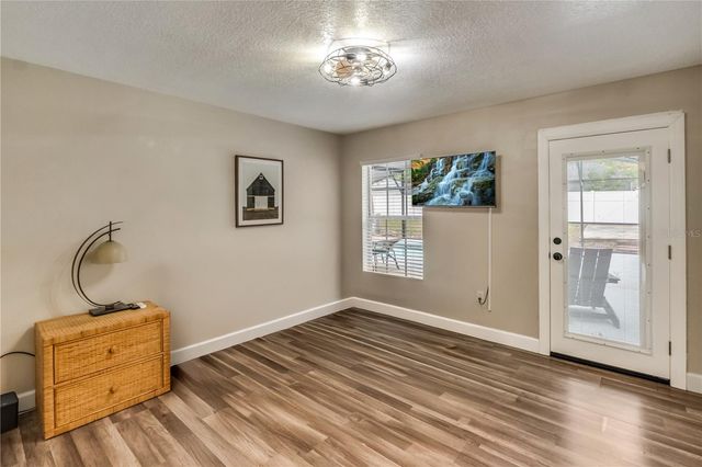 40140 PALM STREET, Lady Lake, FL 32159