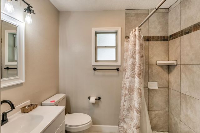 40140 PALM STREET, Lady Lake, FL 32159