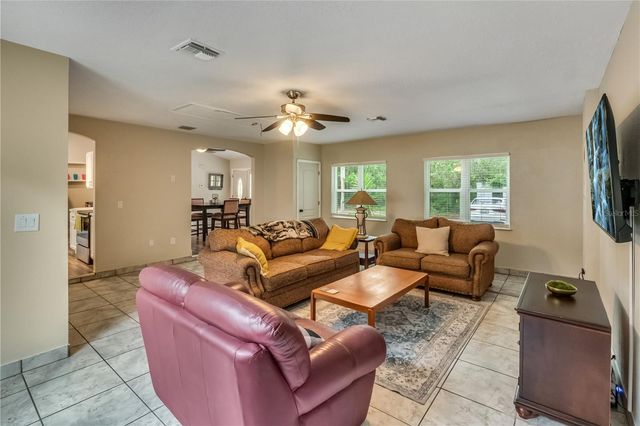 40140 PALM STREET, Lady Lake, FL 32159