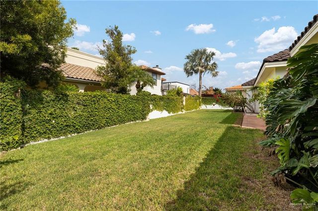 412 Warbler Avenue, Mcallen, TX 78504