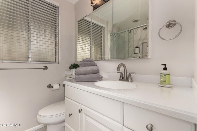 3270 E CAMELBACK Road 213, Phoenix, AZ 85018