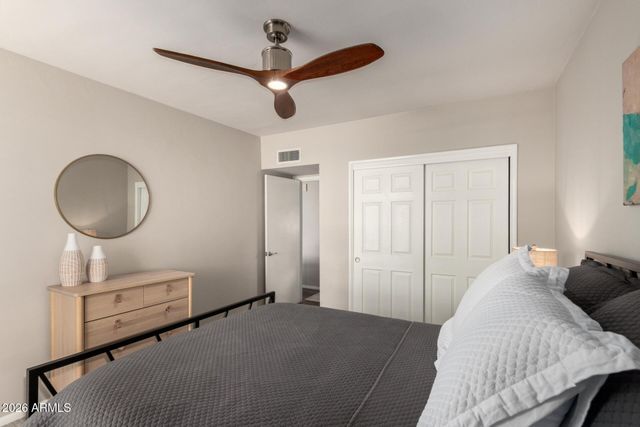 3270 E CAMELBACK Road 213, Phoenix, AZ 85018