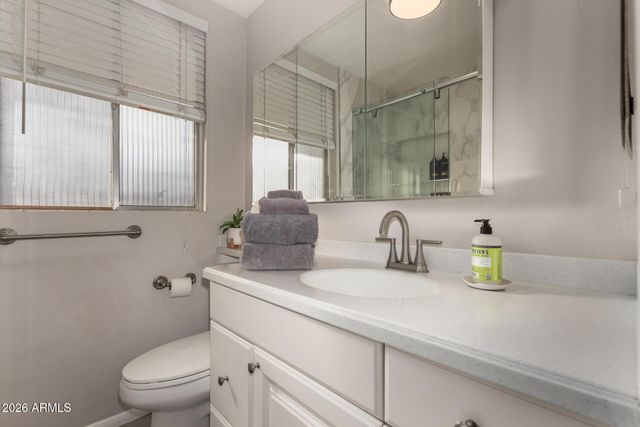 3270 E CAMELBACK Road 213, Phoenix, AZ 85018