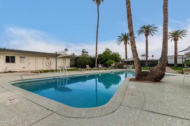 3270 E CAMELBACK Road 213, Phoenix, AZ 85018