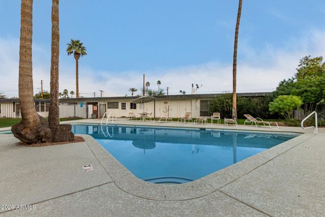 3270 E CAMELBACK Road 213, Phoenix, AZ 85018