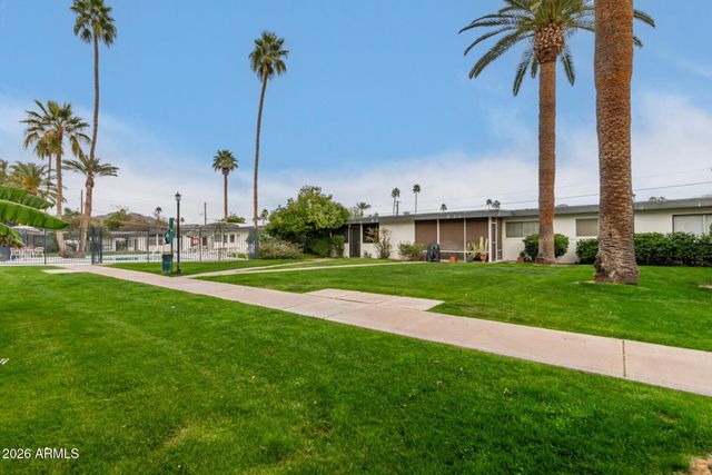 3270 E CAMELBACK Road 213, Phoenix, AZ 85018