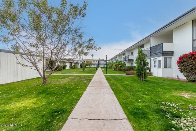 3270 E CAMELBACK Road 213, Phoenix, AZ 85018