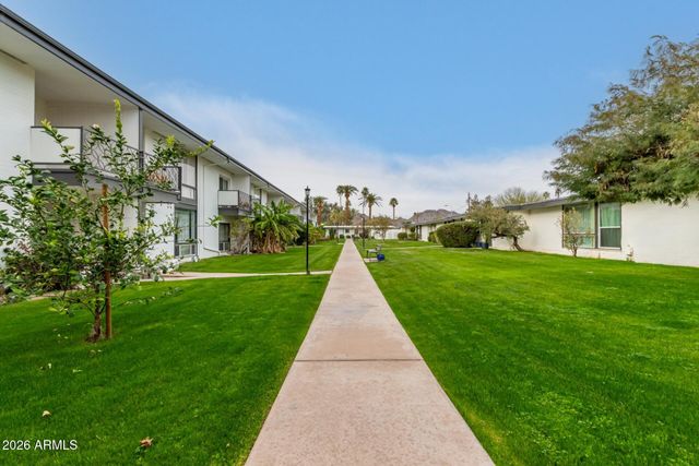 3270 E CAMELBACK Road 213, Phoenix, AZ 85018