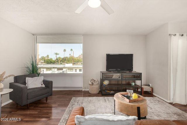 3270 E CAMELBACK Road 213, Phoenix, AZ 85018