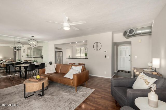 3270 E CAMELBACK Road 213, Phoenix, AZ 85018