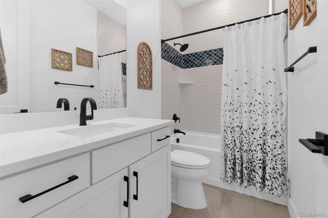 2104 Bellcove Drive, Castle Pines, CO 80108