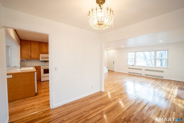 20 Oak Ridge Gate, Danbury, CT 06810