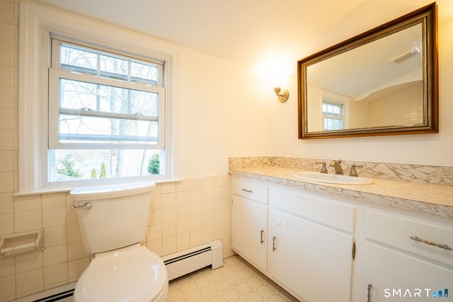 20 Oak Ridge Gate, Danbury, CT 06810