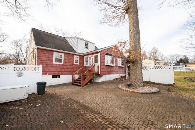 20 Oak Ridge Gate, Danbury, CT 06810