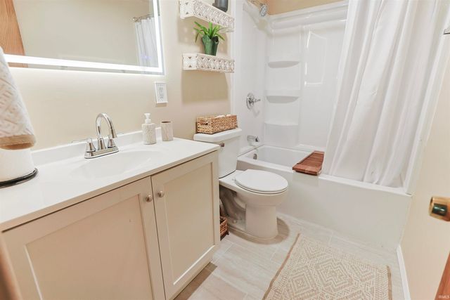 17305 Fergus Drive, South Bend, IN 46635