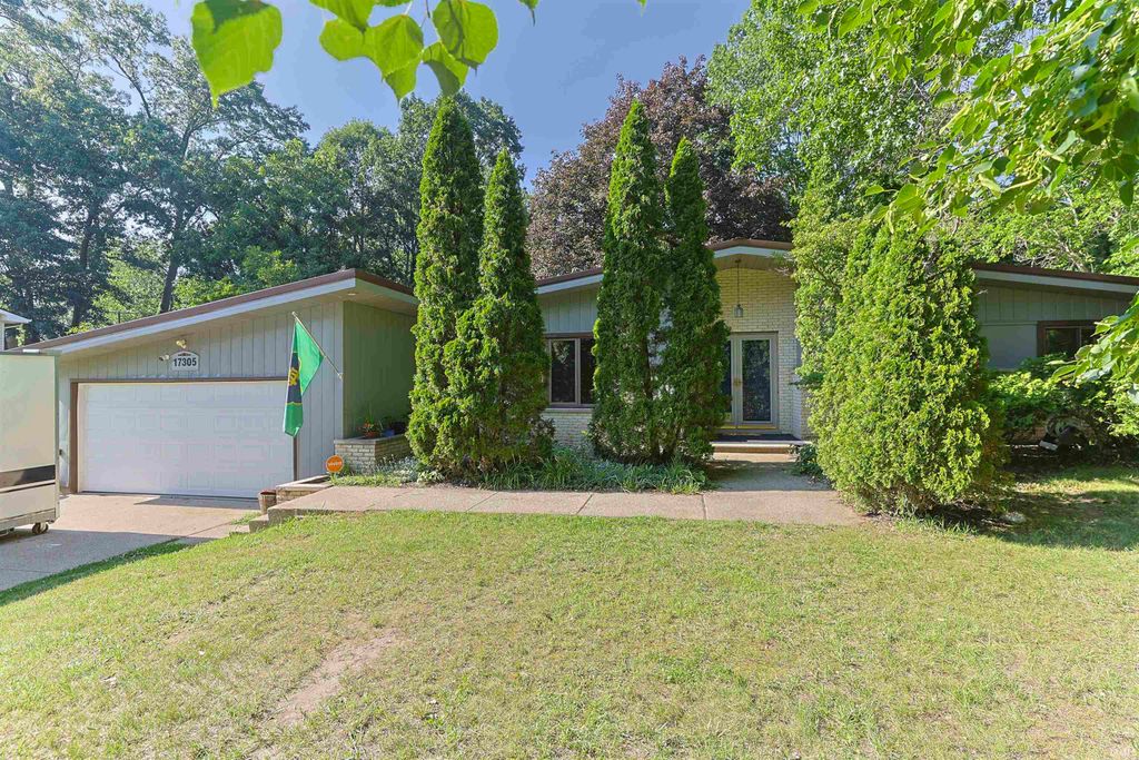 17305 Fergus Drive, South Bend, IN 46635