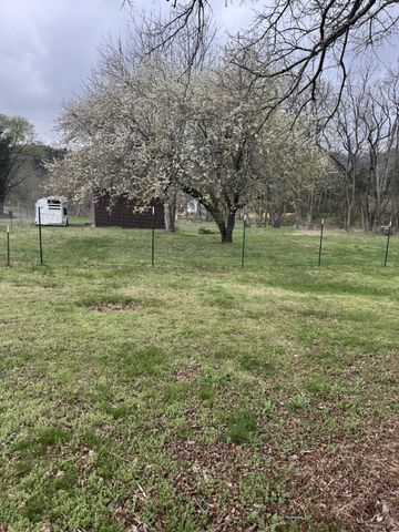 192 Hillsdale Cir, Dixon Springs, TN 37057