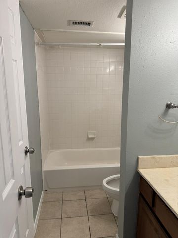 10100 S Gessner Road 106, Houston, TX 77071
