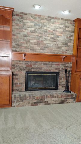 8929 DUNMORE Lane, Fort Wayne, IN 46804