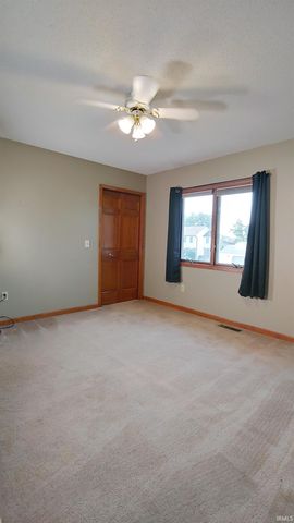 8929 DUNMORE Lane, Fort Wayne, IN 46804