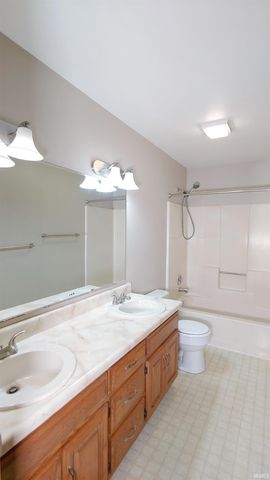 8929 DUNMORE Lane, Fort Wayne, IN 46804