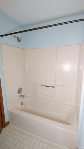 8929 DUNMORE Lane, Fort Wayne, IN 46804