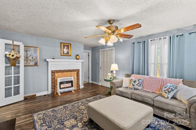 131 Loop Street, Mocksville, NC 27028