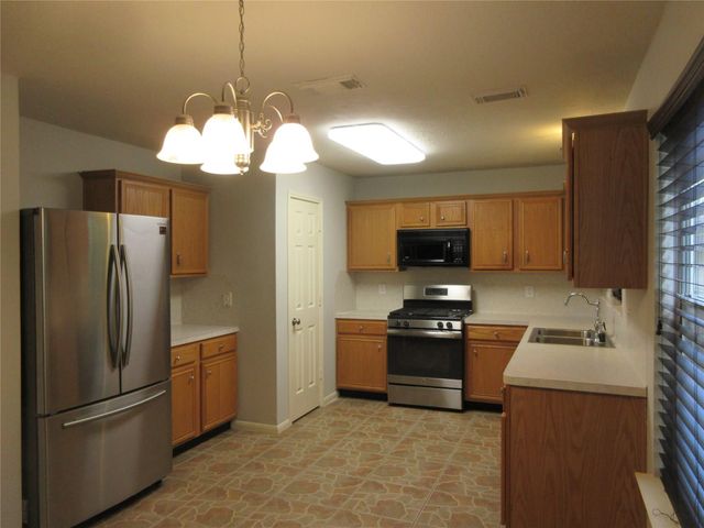 28806 Ashbrook Lane, Magnolia, TX 77355