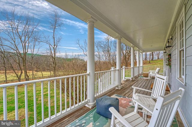 15718 OLD WATERFORD RD, Paeonian Springs, VA 20129