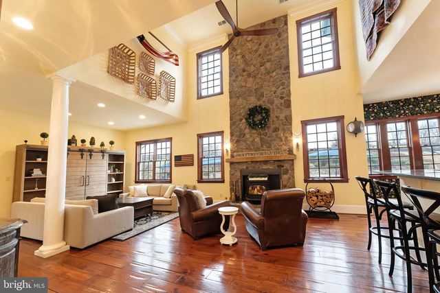 15718 OLD WATERFORD RD, Paeonian Springs, VA 20129