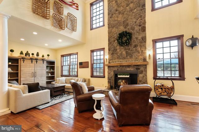 15718 OLD WATERFORD RD, Paeonian Springs, VA 20129