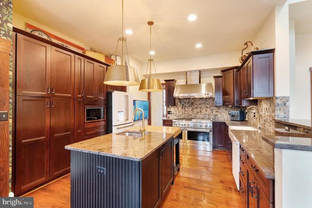 15718 OLD WATERFORD RD, Paeonian Springs, VA 20129