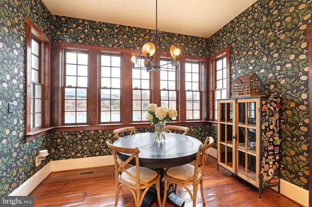 15718 OLD WATERFORD RD, Paeonian Springs, VA 20129