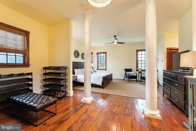 15718 OLD WATERFORD RD, Paeonian Springs, VA 20129