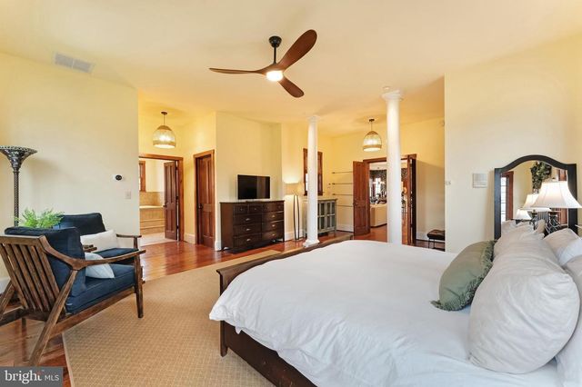 15718 OLD WATERFORD RD, Paeonian Springs, VA 20129