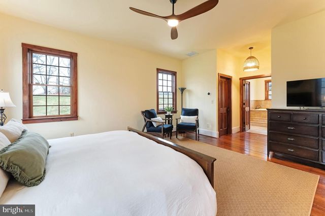 15718 OLD WATERFORD RD, Paeonian Springs, VA 20129