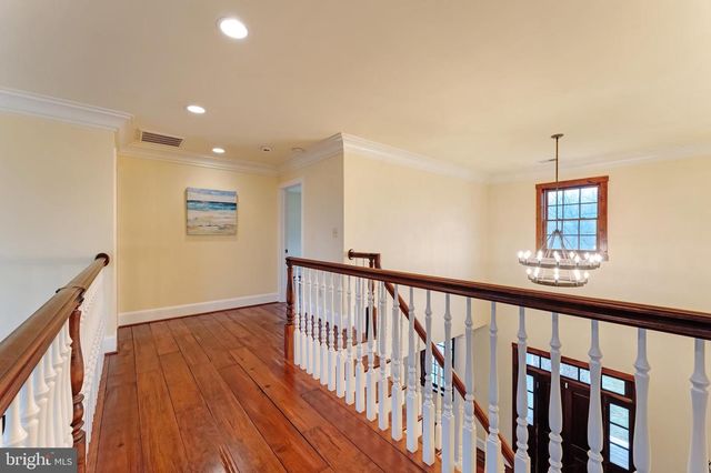 15718 OLD WATERFORD RD, Paeonian Springs, VA 20129