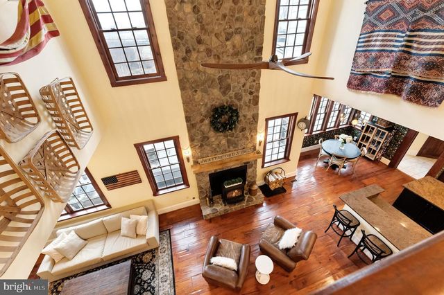 15718 OLD WATERFORD RD, Paeonian Springs, VA 20129