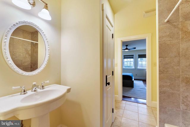 15718 OLD WATERFORD RD, Paeonian Springs, VA 20129