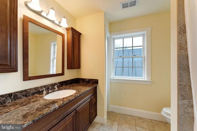 15718 OLD WATERFORD RD, Paeonian Springs, VA 20129