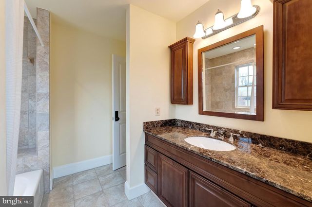 15718 OLD WATERFORD RD, Paeonian Springs, VA 20129