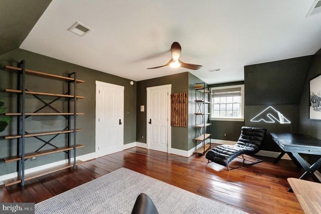 15718 OLD WATERFORD RD, Paeonian Springs, VA 20129