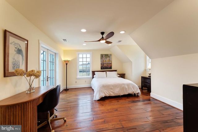 15718 OLD WATERFORD RD, Paeonian Springs, VA 20129