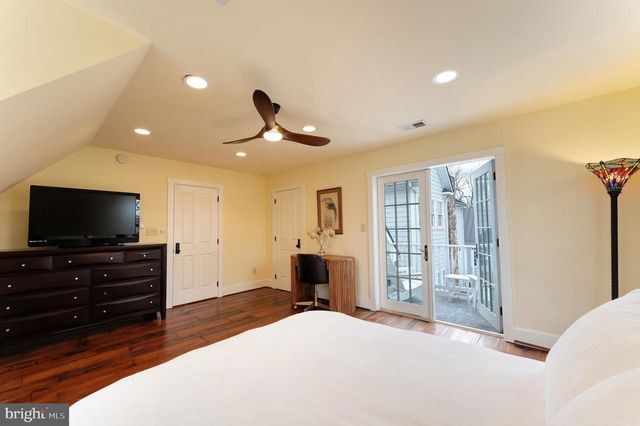 15718 OLD WATERFORD RD, Paeonian Springs, VA 20129