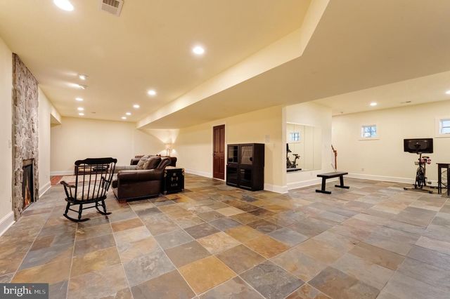 15718 OLD WATERFORD RD, Paeonian Springs, VA 20129