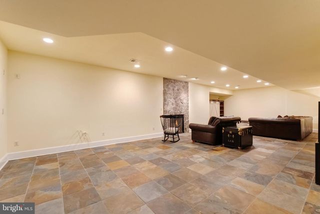 15718 OLD WATERFORD RD, Paeonian Springs, VA 20129