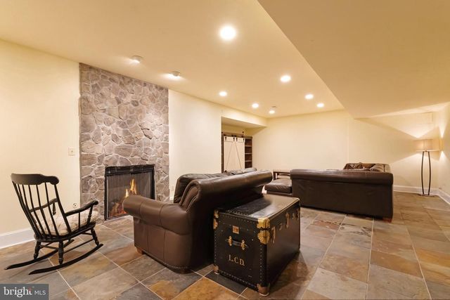 15718 OLD WATERFORD RD, Paeonian Springs, VA 20129